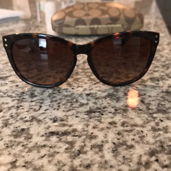 Coach Sunglasses - Picture 1 of 3